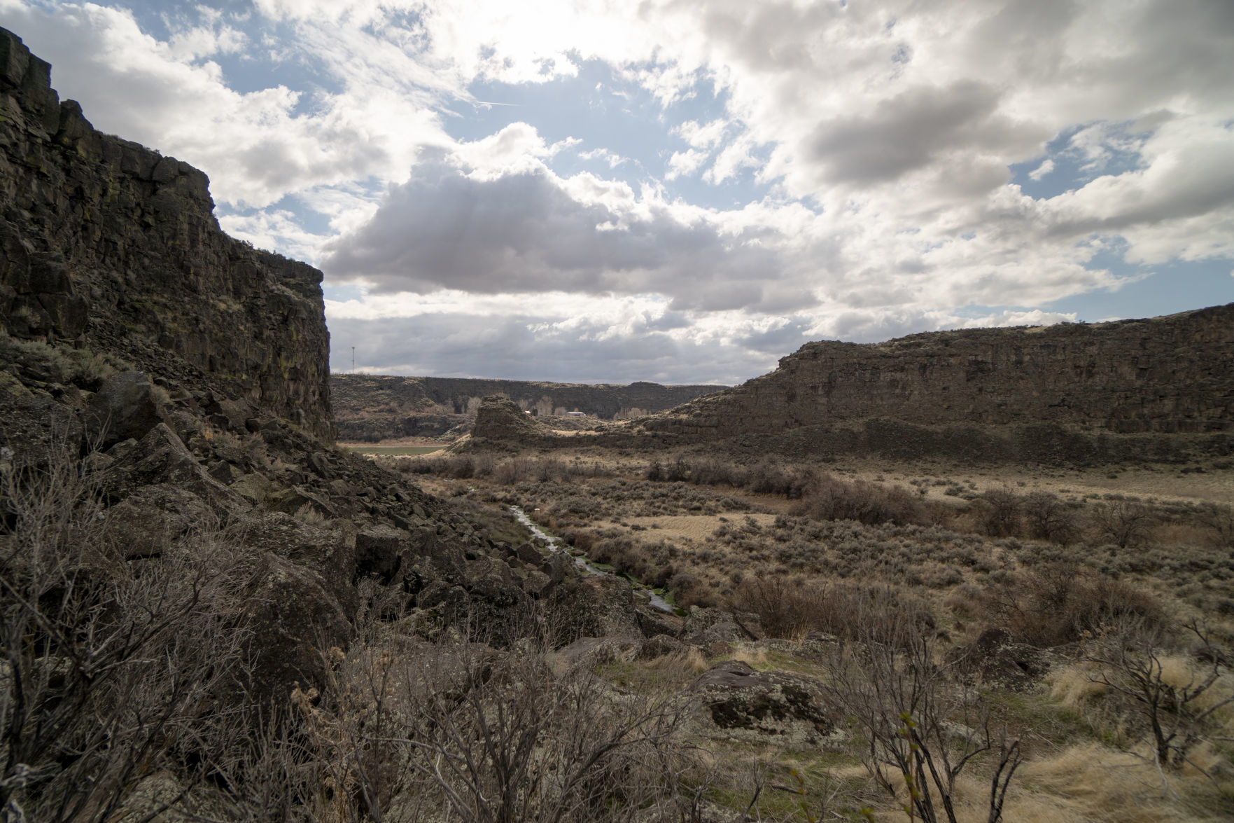 Hiking the Magic Valley, Vineyard Lake